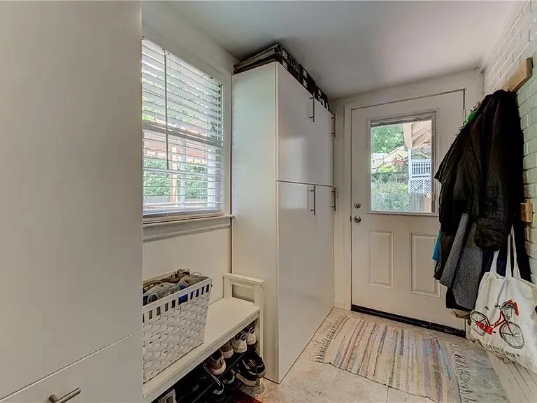 454 Kendrick Ave SE — Photo 24