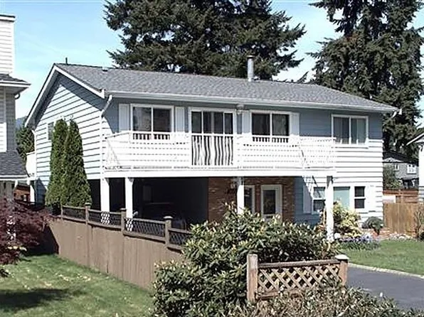 1671 Coquitlam Ave, Pt Coquitlam, BC V3B 1H8