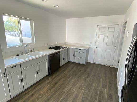 5th image of 24957 Washington Ave