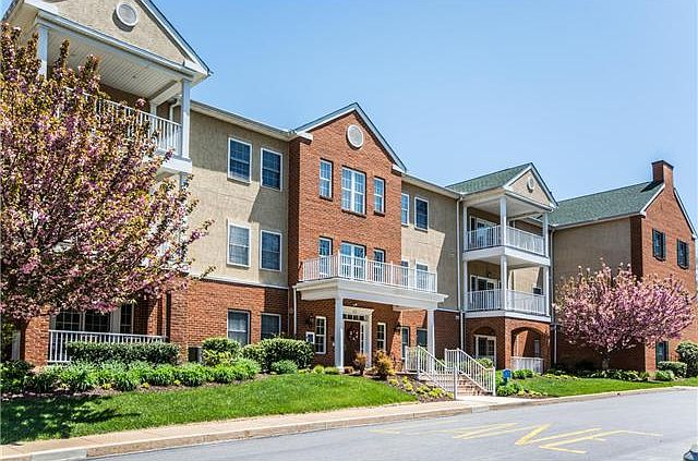 Large 2 BR, 2 BA unit w/carport & open space views