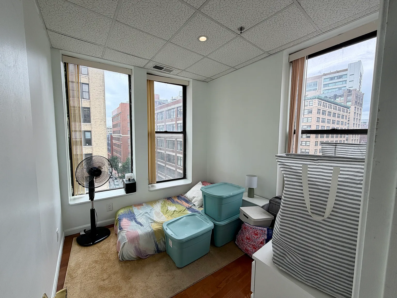 1 bed, 400 sqft, $2,300 — Photo 4