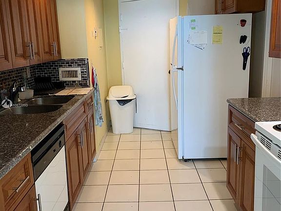 5th image of 5401 Collins Ave APT 319