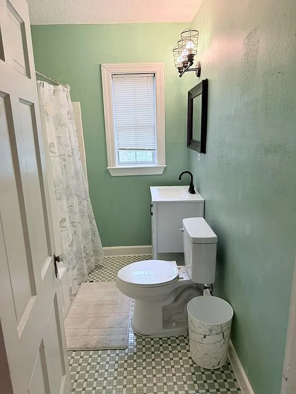 2 bed, 1000 sqft, $1,300 — Photo 4