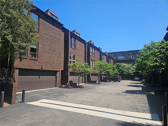 2nd image of 1599 East Ave