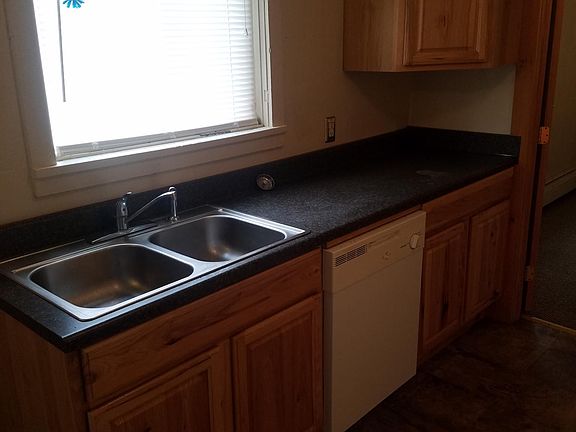 4th image of 318 Judson St APT 2