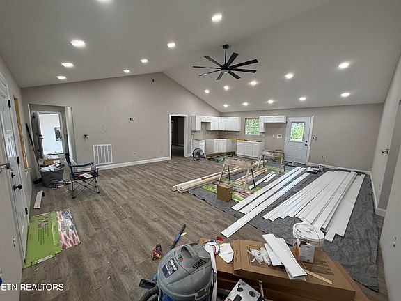 2nd image of 116 Bristol Rd