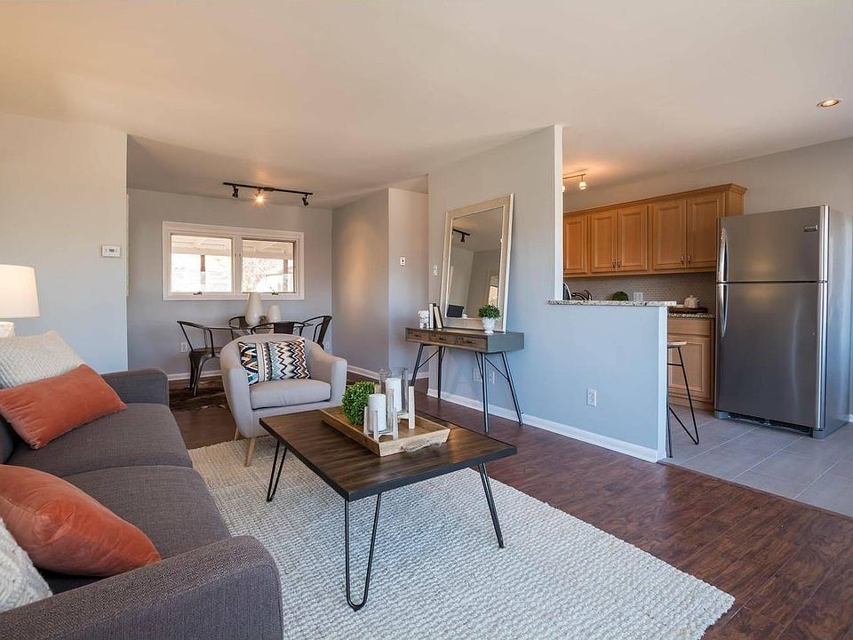 Living and Kitchen
