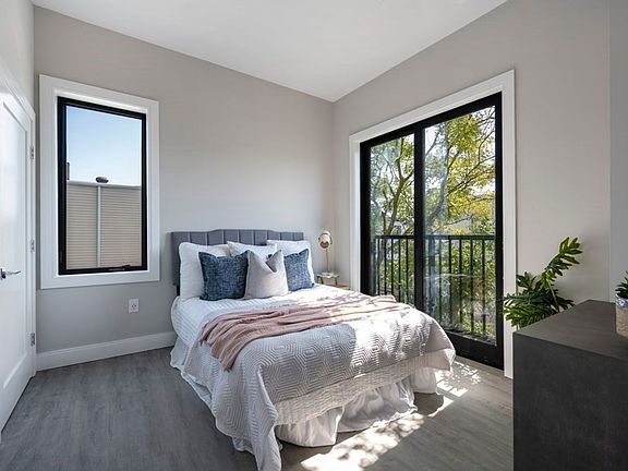 5th image of 656 Saratoga St #204