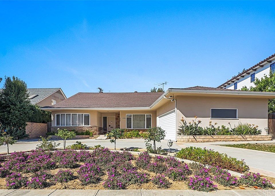 1st image of 3021 Earlmar Dr