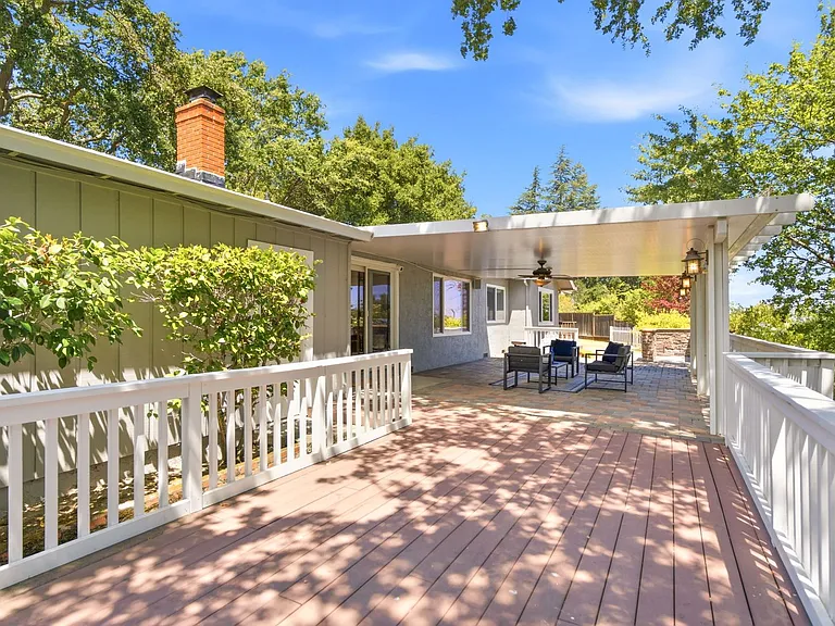 930 Sousa Dr — Photo 10