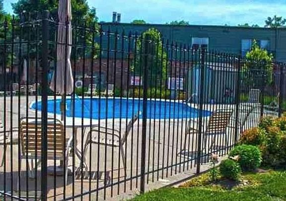 4th image of 12722 Deauville Dr