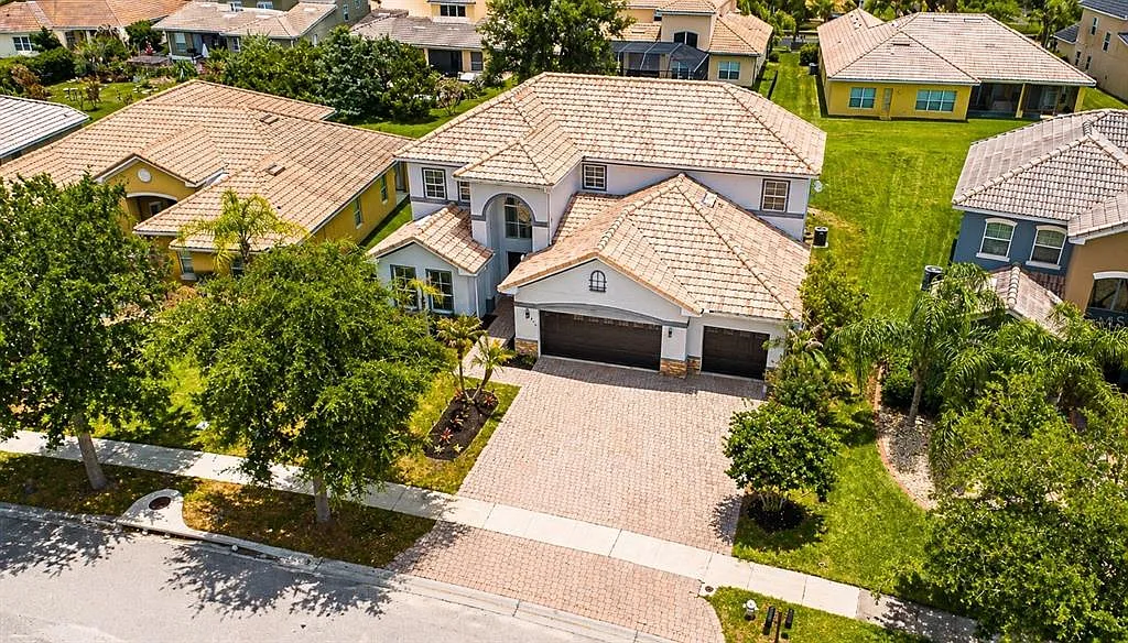 Building Photo - 3747 Eagle Isle Cir