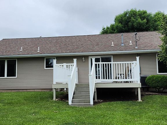 5th image of 3508 SE Garden Ct