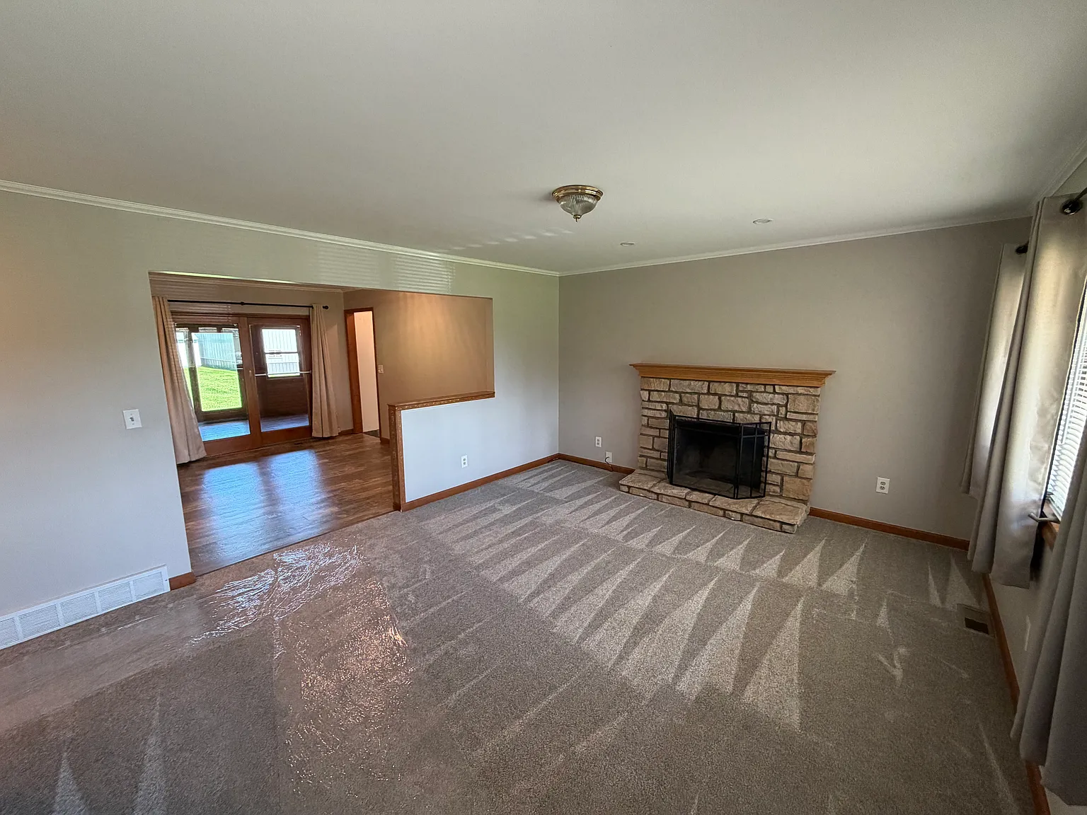 2 bed, 1755 sqft, $1,950 — Photo 3