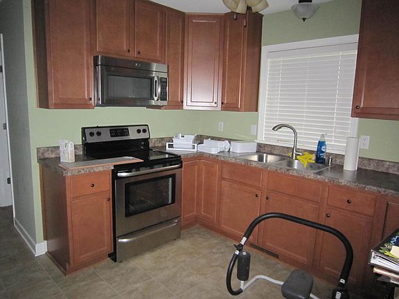 5th image of 773 Highview Dr
