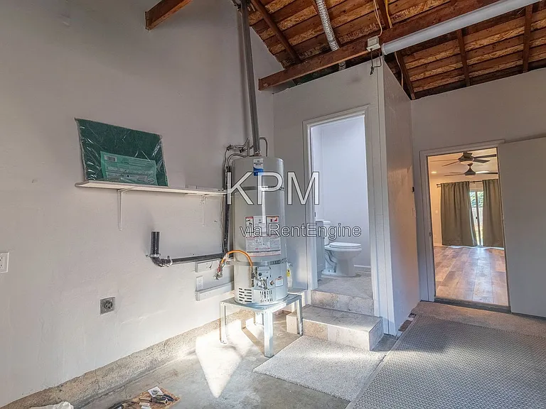 4248 E 4th St — Photo 20