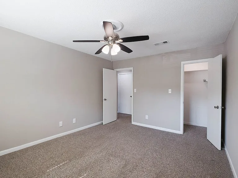 Hampton Hall | Comfort, Convenience, & Community All In One — Photo 357