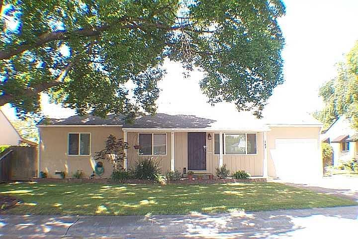 1st image of 149 E Gibson St