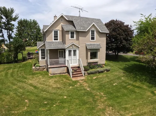 3928 Commercial St, Stitzer, WI 53825