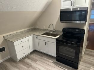 2068 Waterbury Rd #3, Lakewood, OH 44107