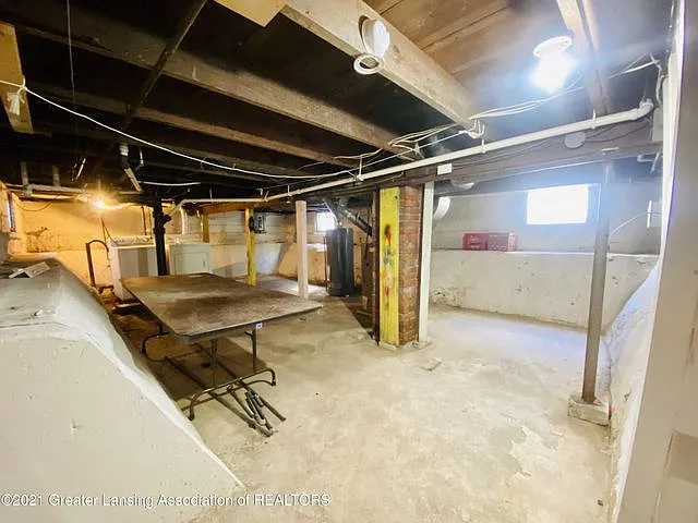 809 E Gier St — Photo 10
