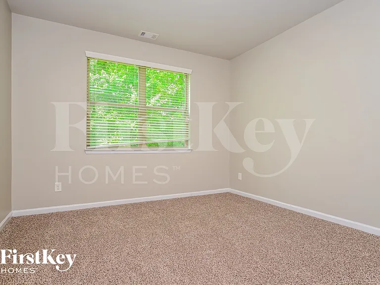 360 Madison Grace Ave — Photo 13