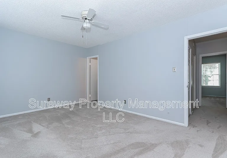 2344 Susan Ct — Photo 12