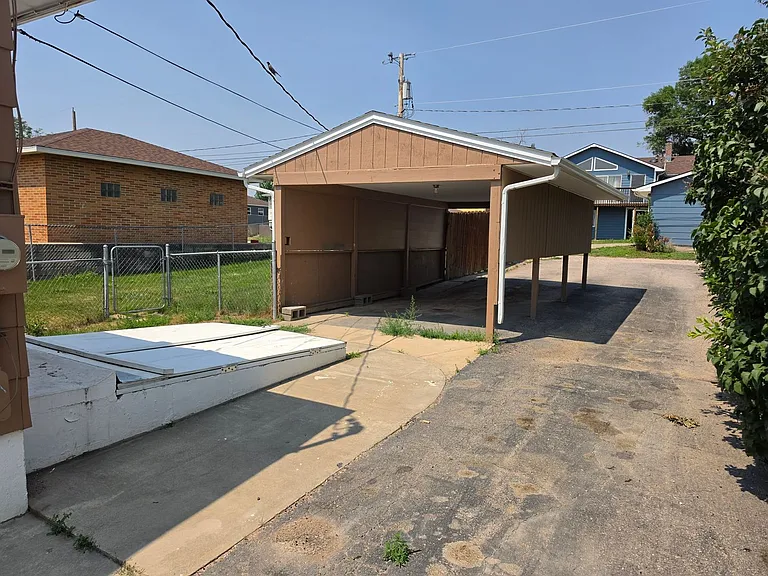 124 E Van Buren St — Photo 20