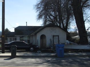 2141 Redwood Ave, Grants Pass, OR 97527