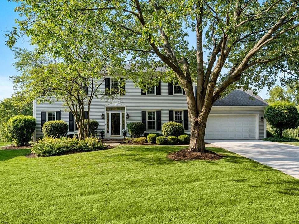 1st image of 544 Irvington Ct