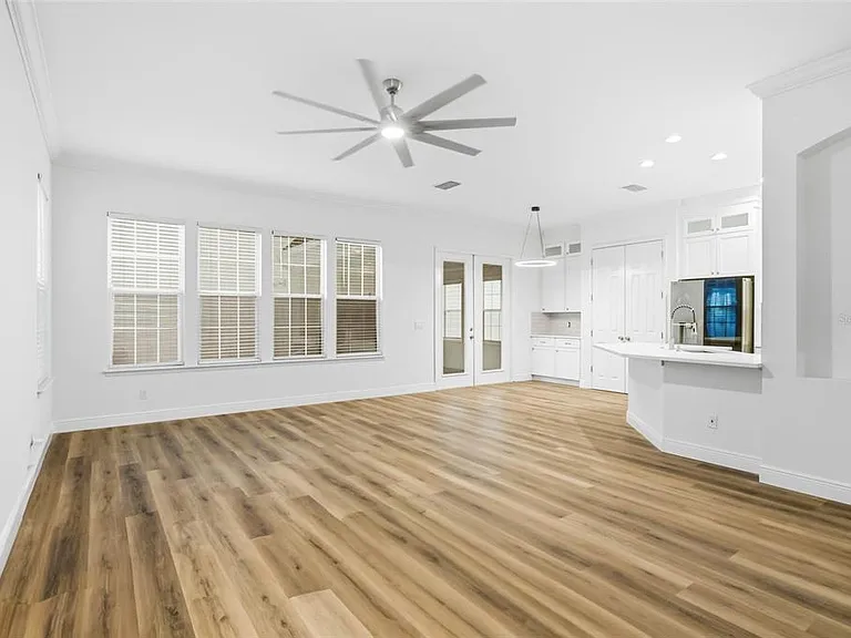912 Waterside Dr — Photo 22