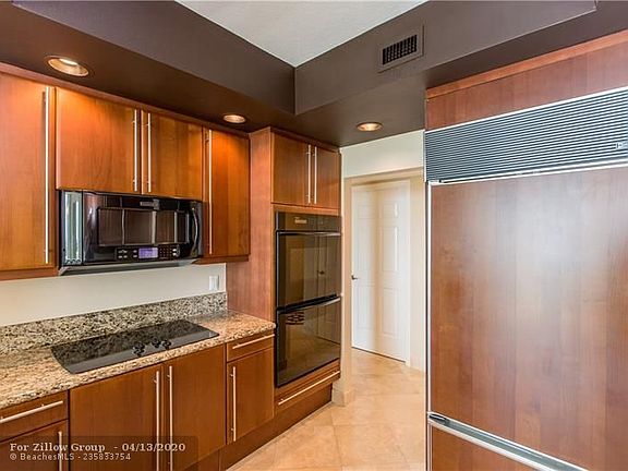 4th image of 411 N New River Dr E APT 2202