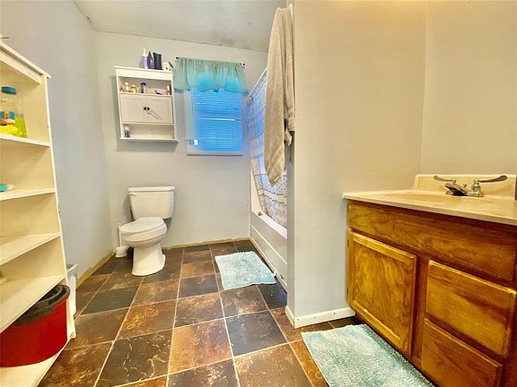 4th image of 160 Hicks St