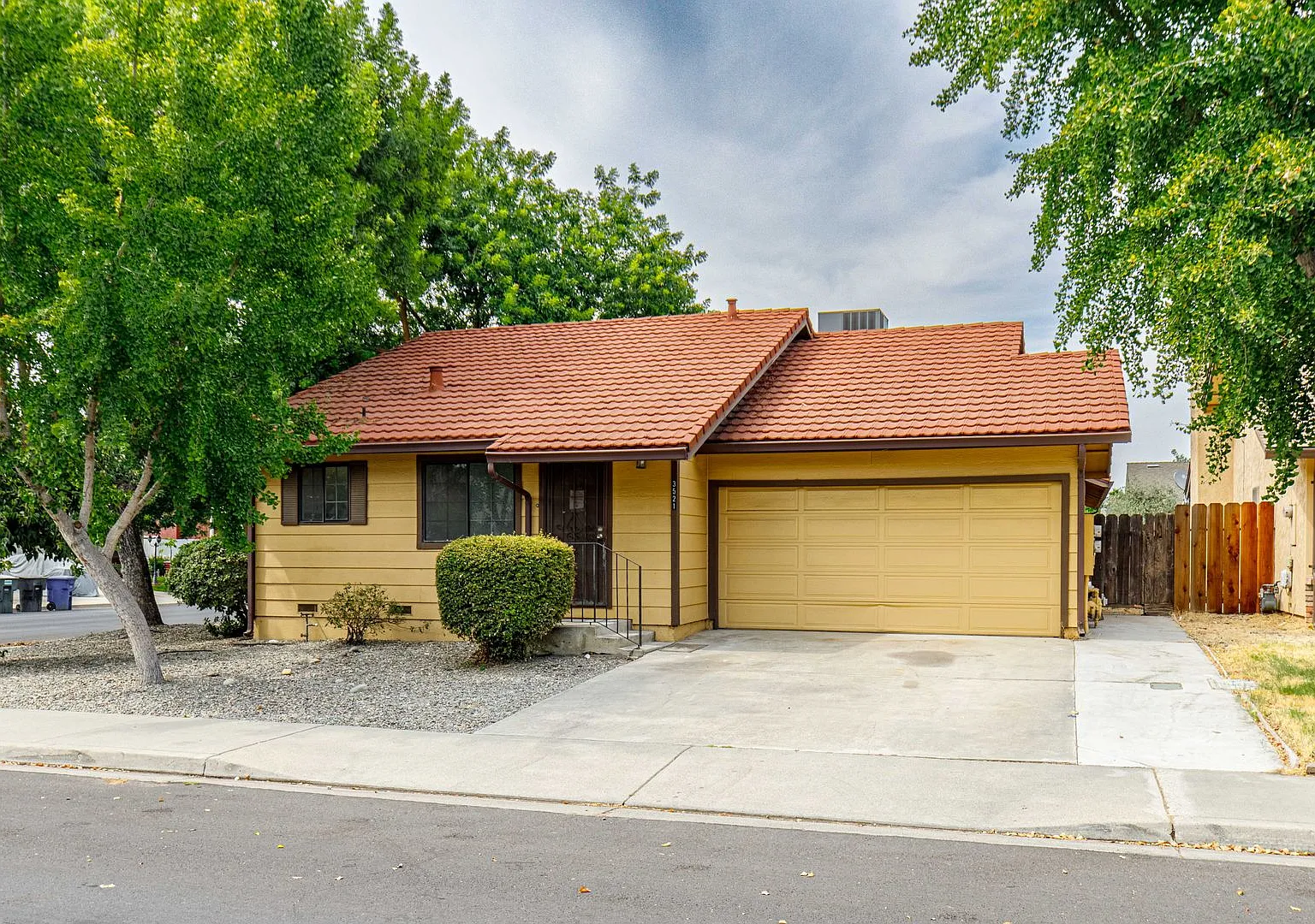 3 bed 2 bath home for RENT in Modesto by Highway 99 and Costco! — Photo 4