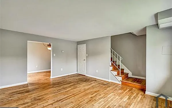 4 bed, 1581 sqft, $2,700 — Photo 4