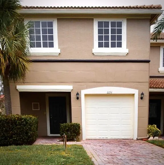 2231 SW Rockport Rd — Photo 1