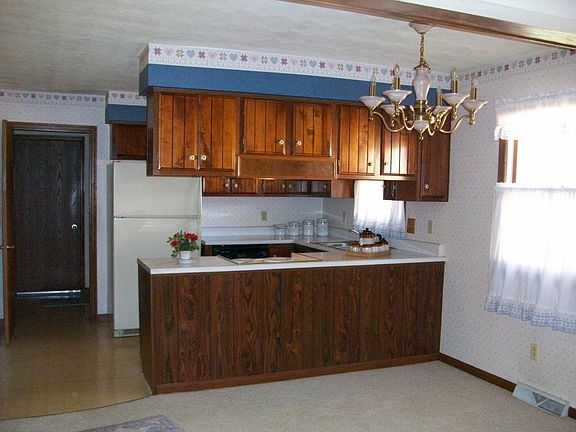 Dining/Kitchen
