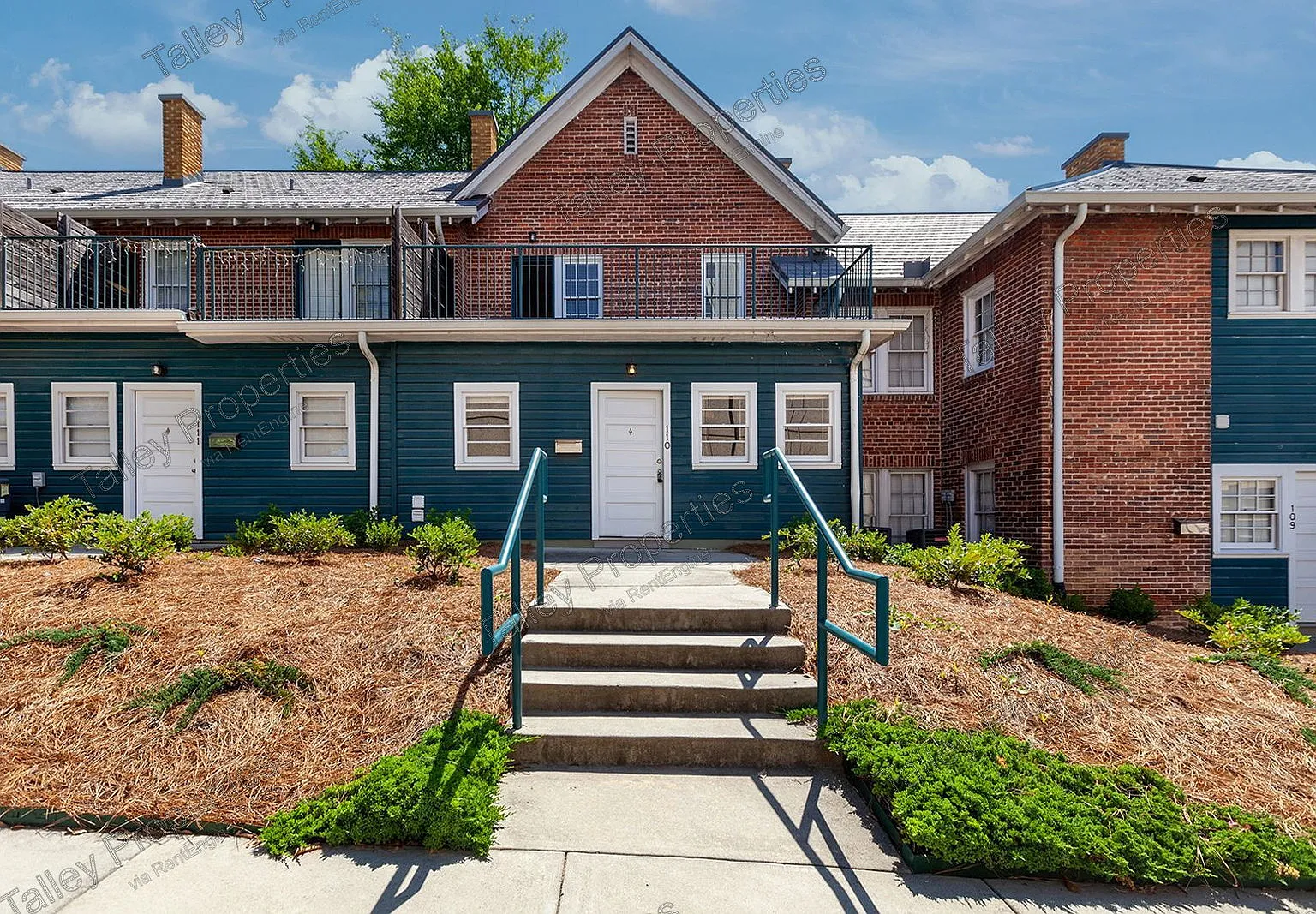 2 bed, 1.5 bath, 1447 sqft, $1,345 — Photo 2