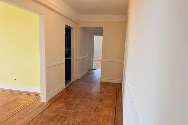 Rented by Zuz Realty | media 16