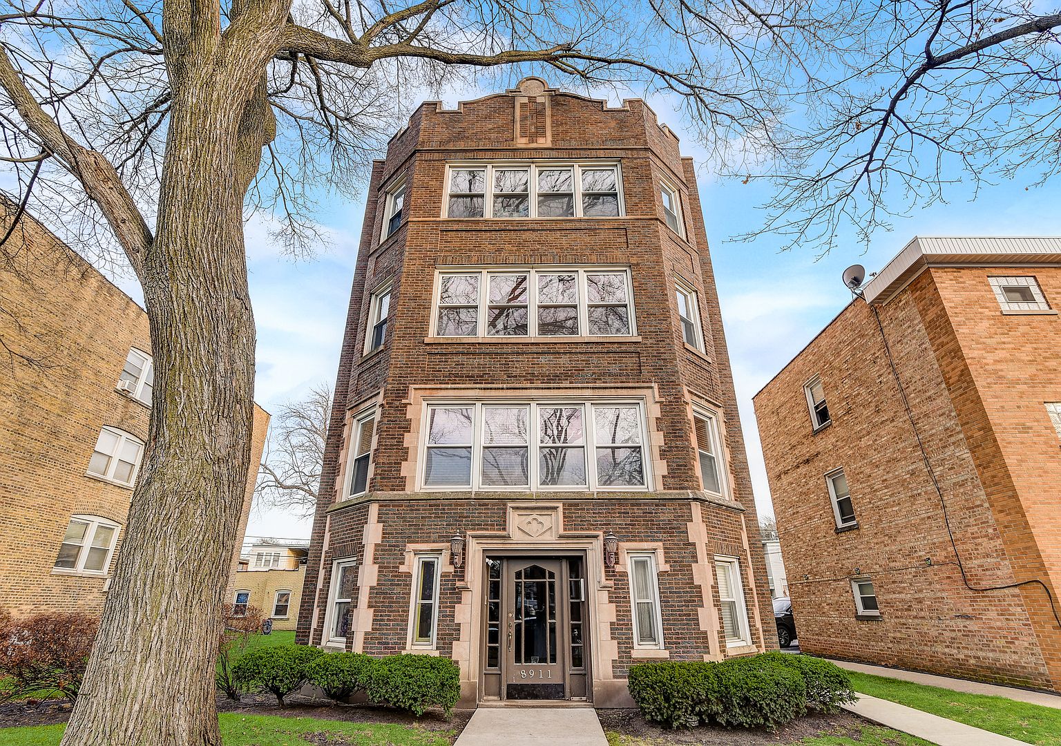 8911 Lamon Ave APT B, Skokie, IL 60077 MLS 11944902 Zillow