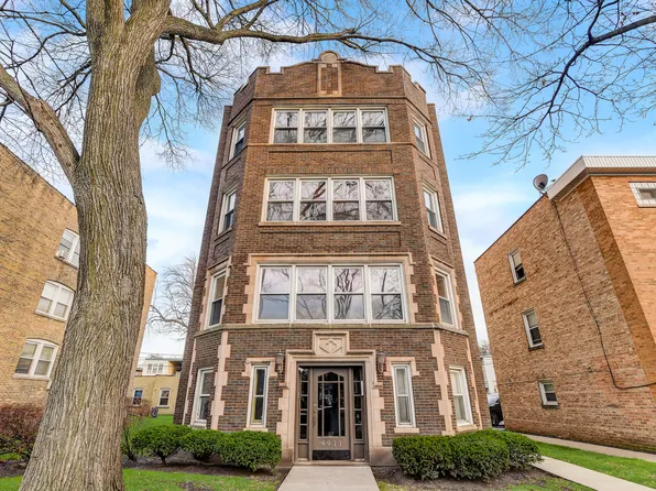 8911 Lamon Ave APT B, Skokie, IL 60077