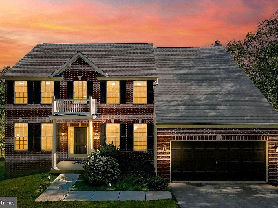 1st image of 526 Grouse Dr