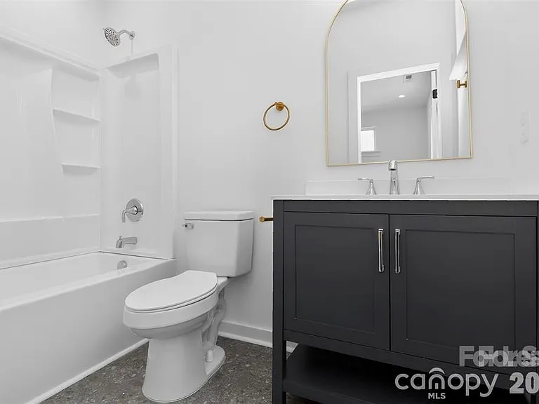 2714 Baltimore Ave — Photo 20