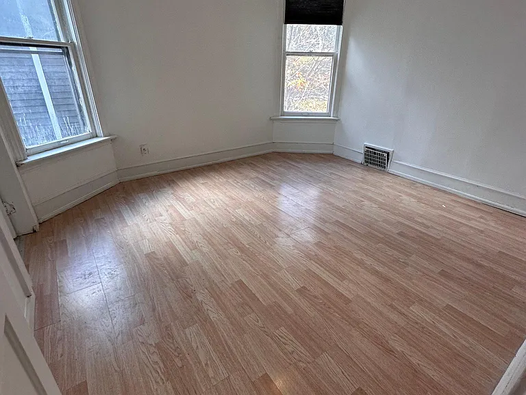 2232 Hillside Ave — Photo 10