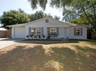 463 Windridge Pl, Tavares, FL 32778