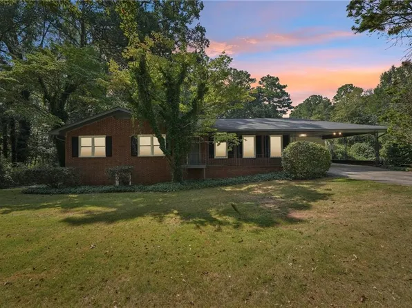 2573 Lake Jodeco Rd, Jonesboro, GA 30236