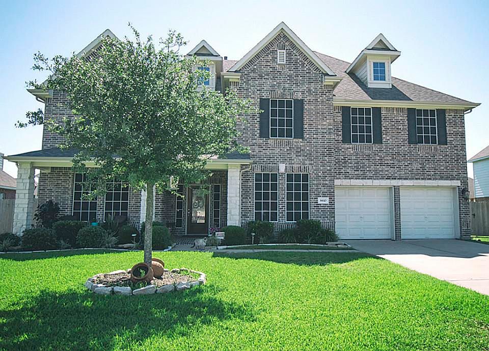 1st image of 8610 Briar Oaks Ln