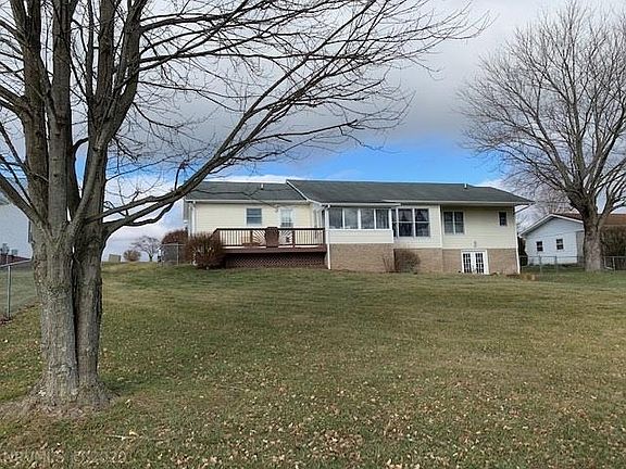 2nd image of 3859 Bainbridge Dr