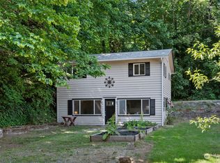 90 NE Lorrain Ct, Belfair, WA