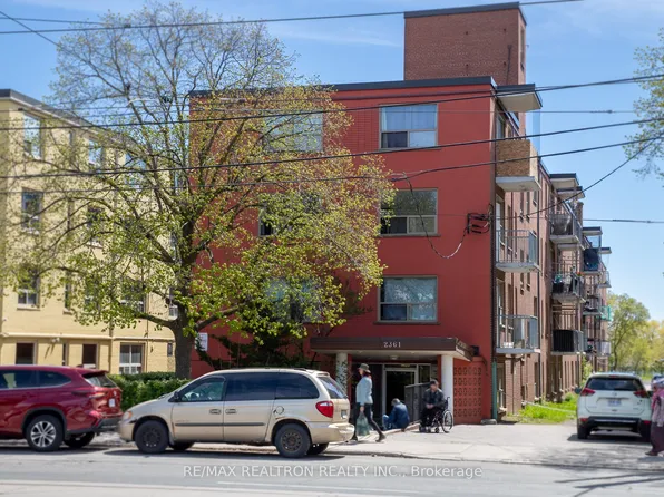 2361 Lake Shore Blvd W #301, Toronto, ON M8V 1B7